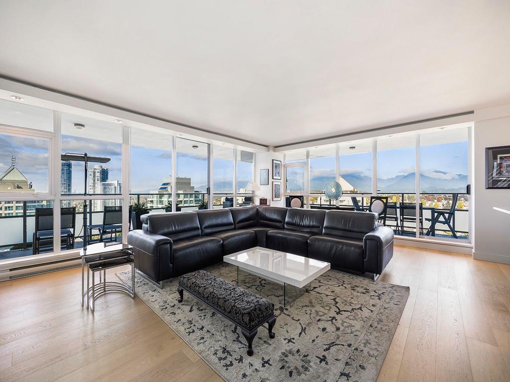 Listing Image for R3110828