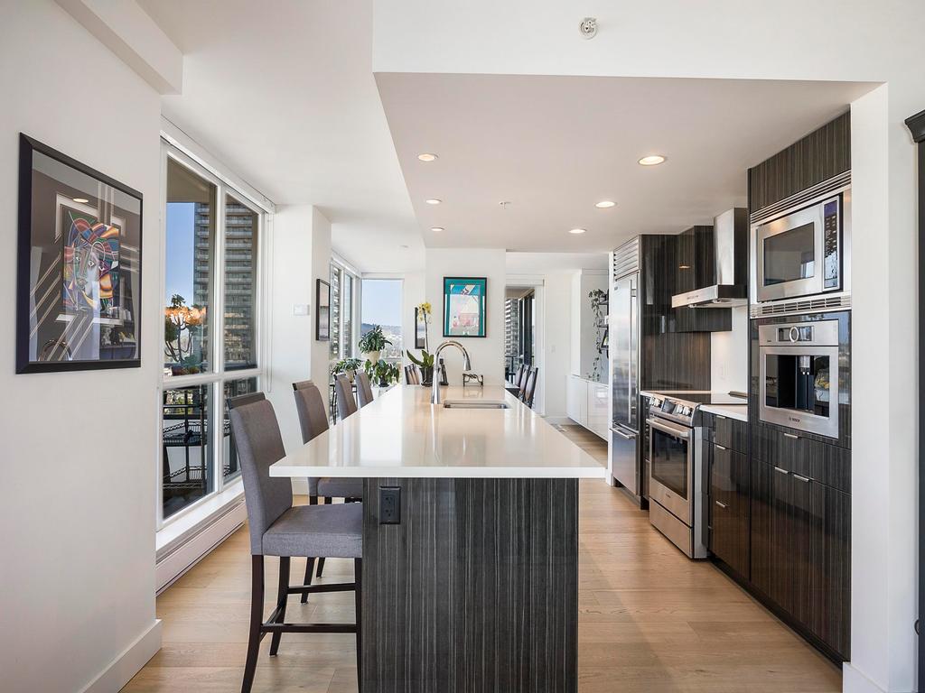 Listing Image for R3110828