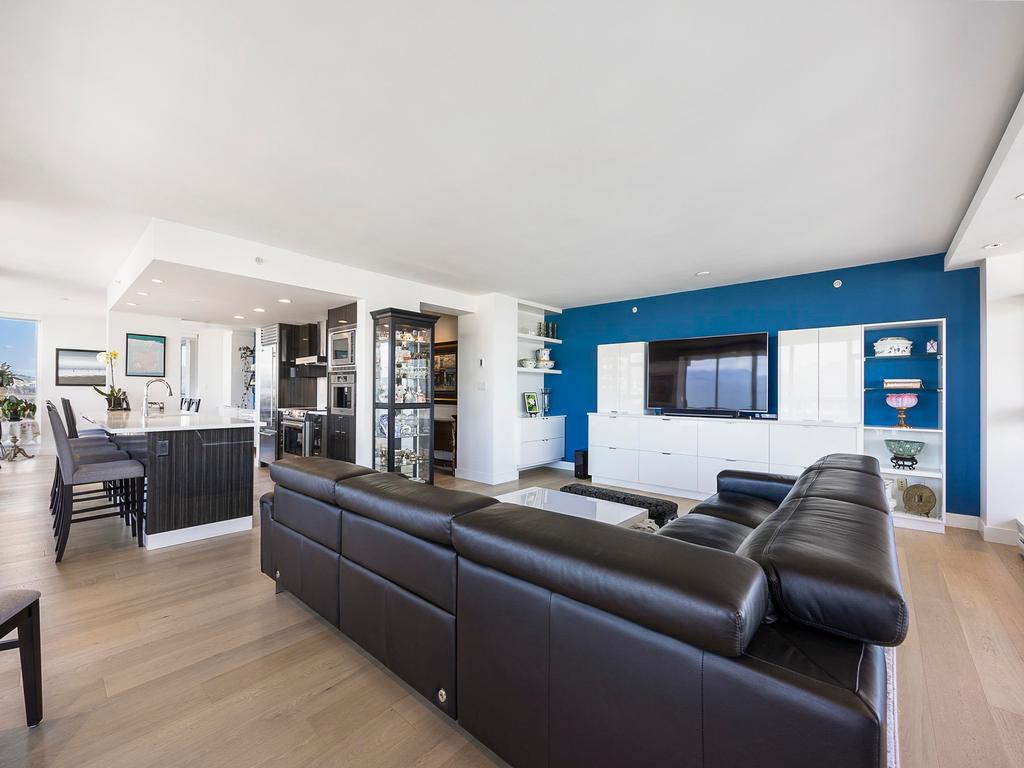 Listing Image for R3110828