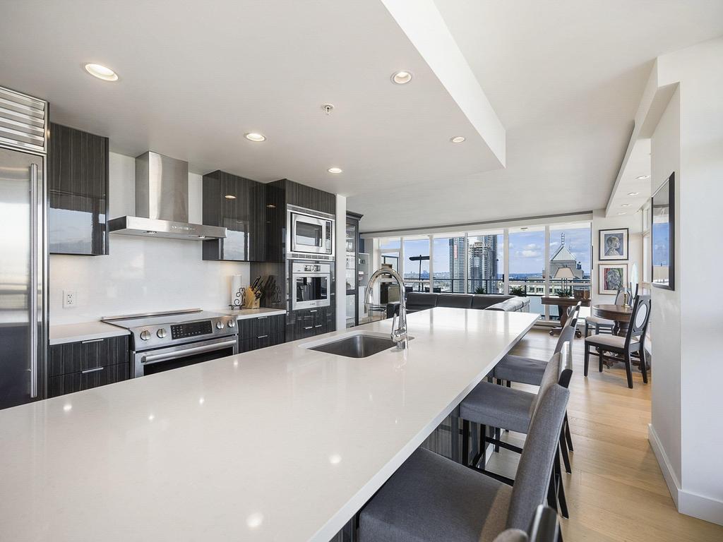 Listing Image for R3110828