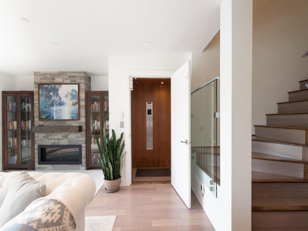 Listing Image for R3110841