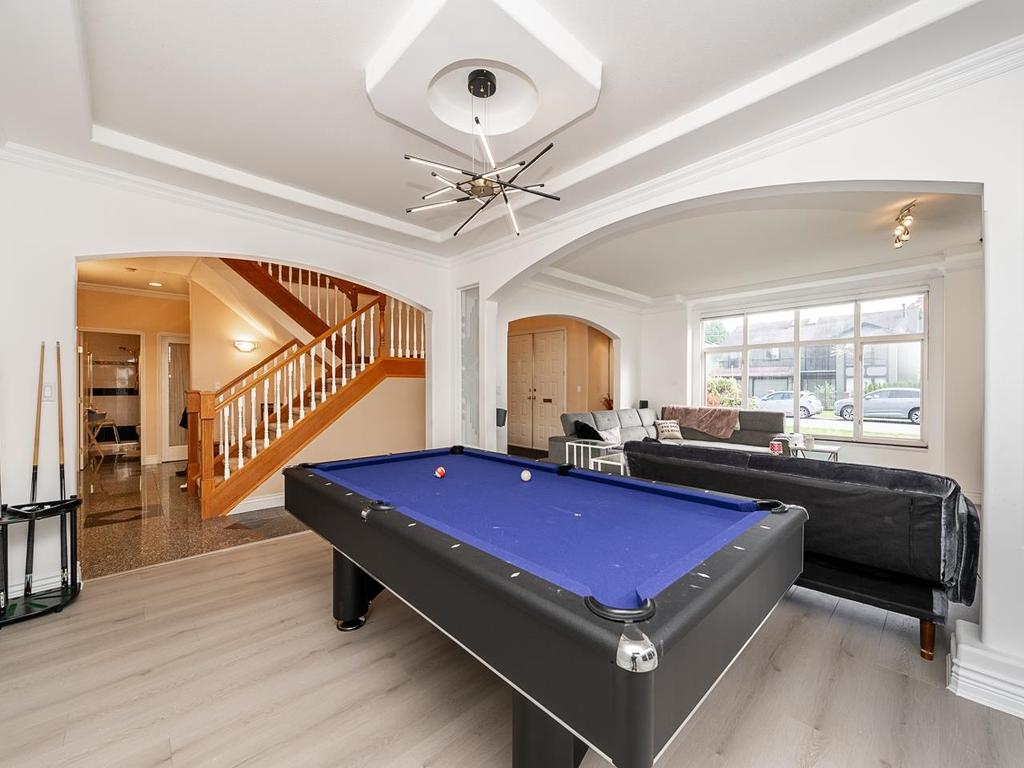 Listing Image for R3110870