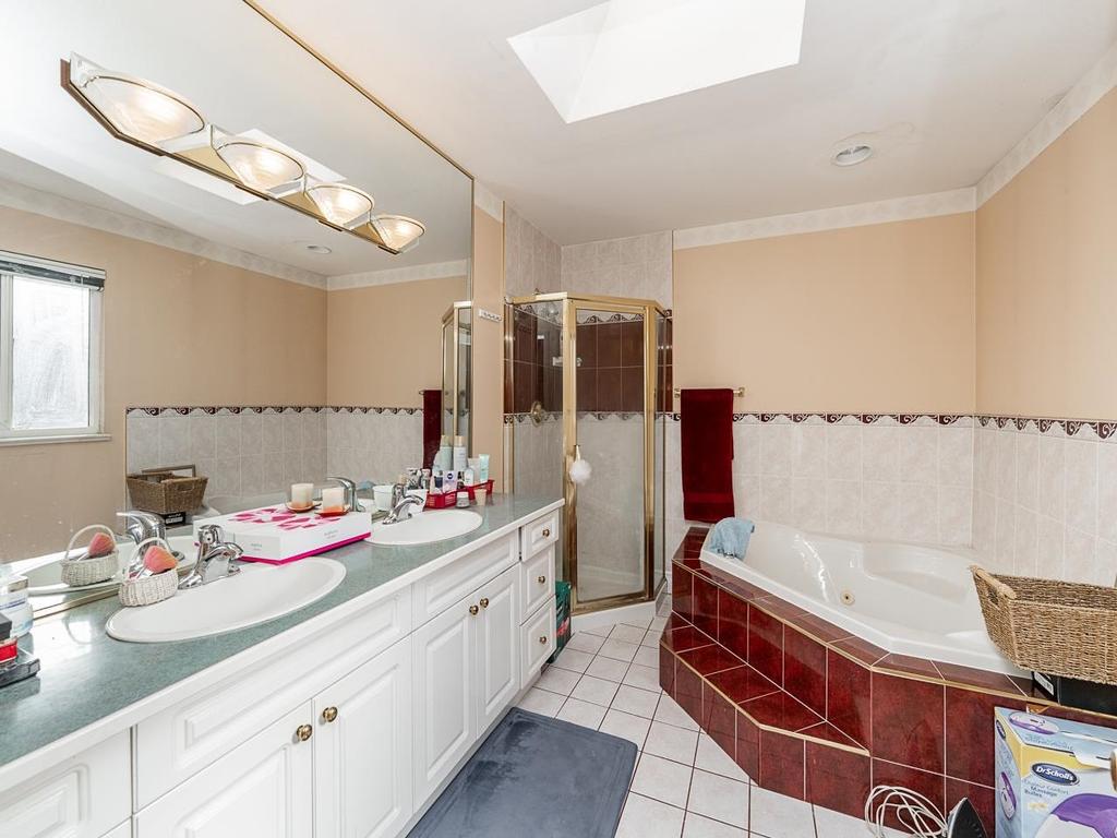 Listing Image for R3110870