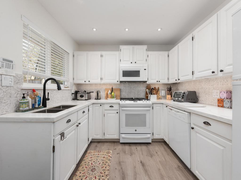 Listing Image for R3110888