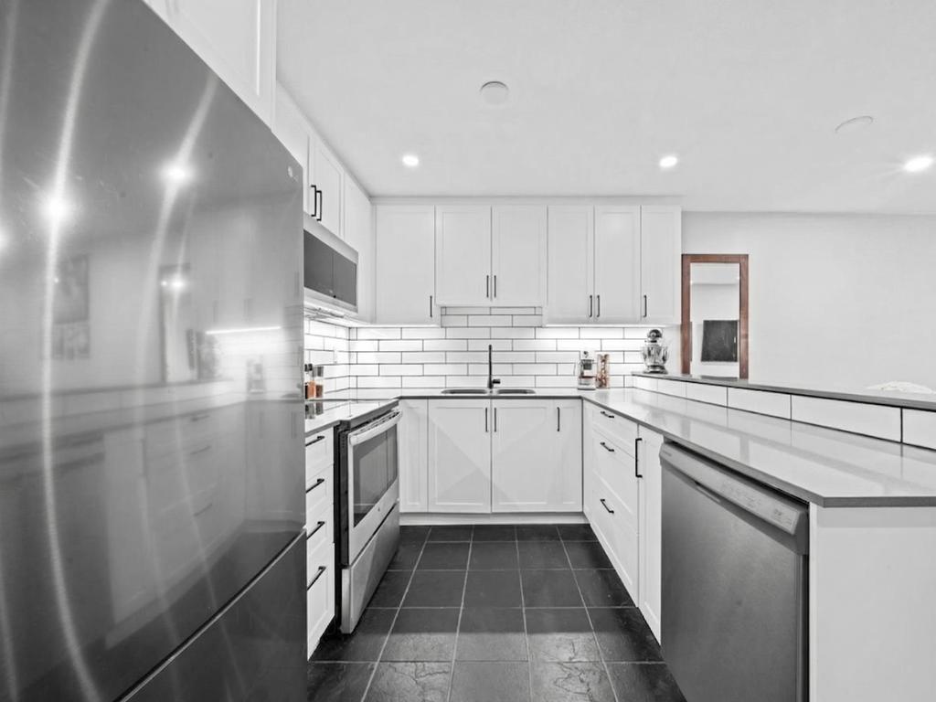 Listing Image for R3110910