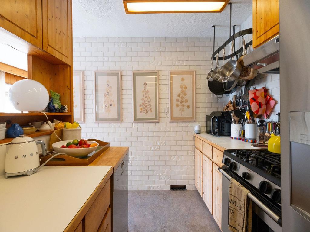 Listing Image for R3110911