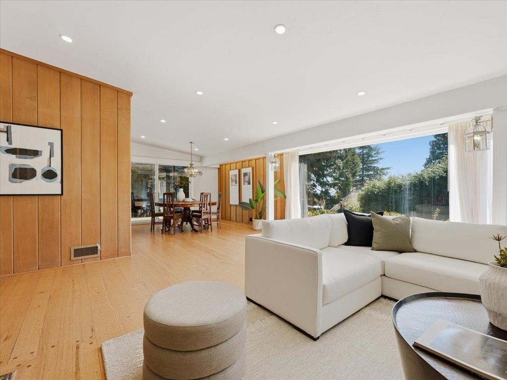 Listing Image for R3110915