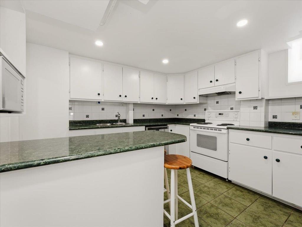 Listing Image for R3110915