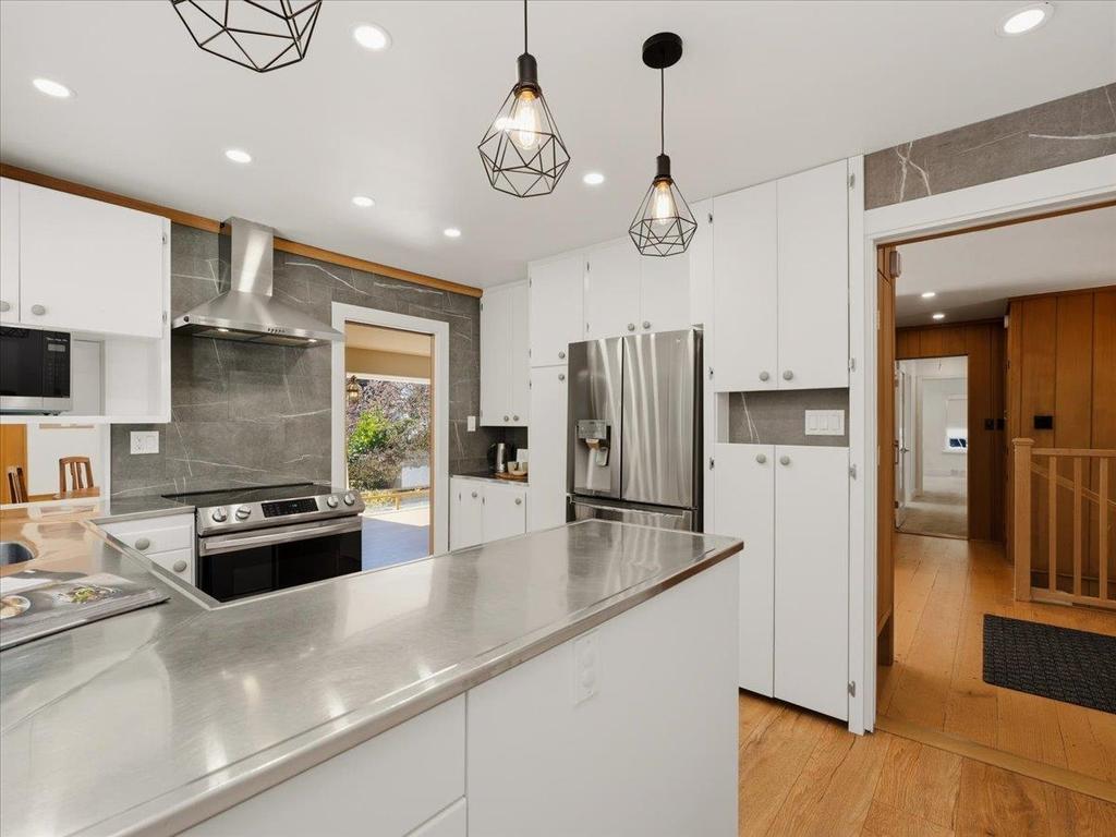 Listing Image for R3110915