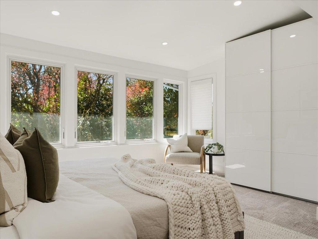 Listing Image for R3110915