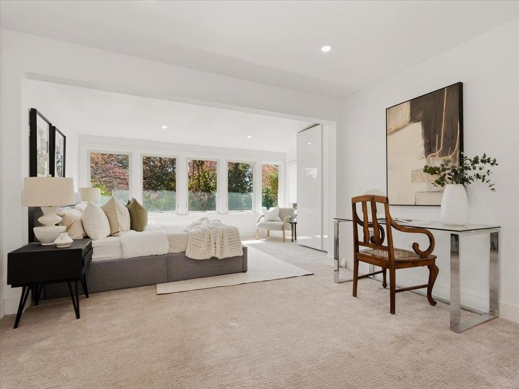 Listing Image for R3110915