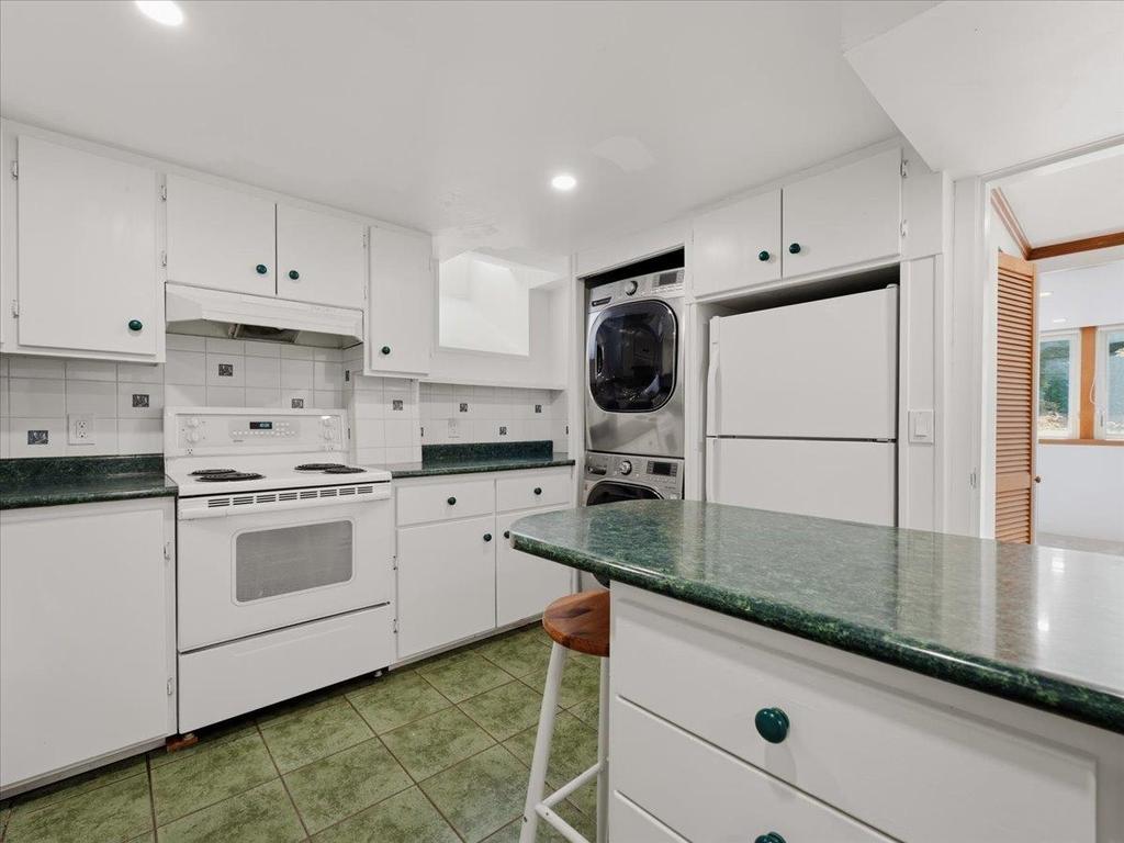 Listing Image for R3110915