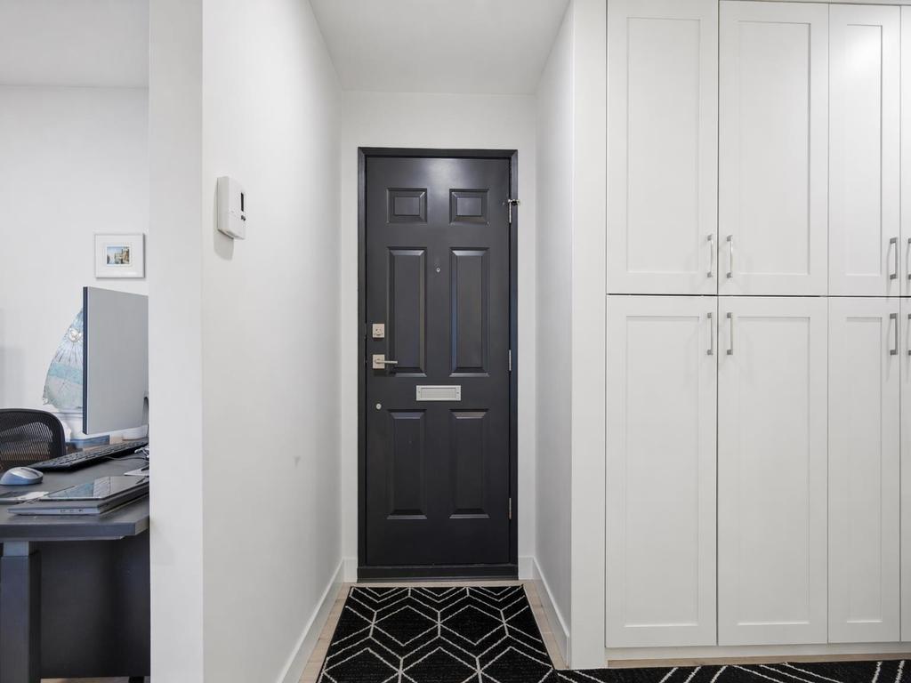 Listing Image for R3110922