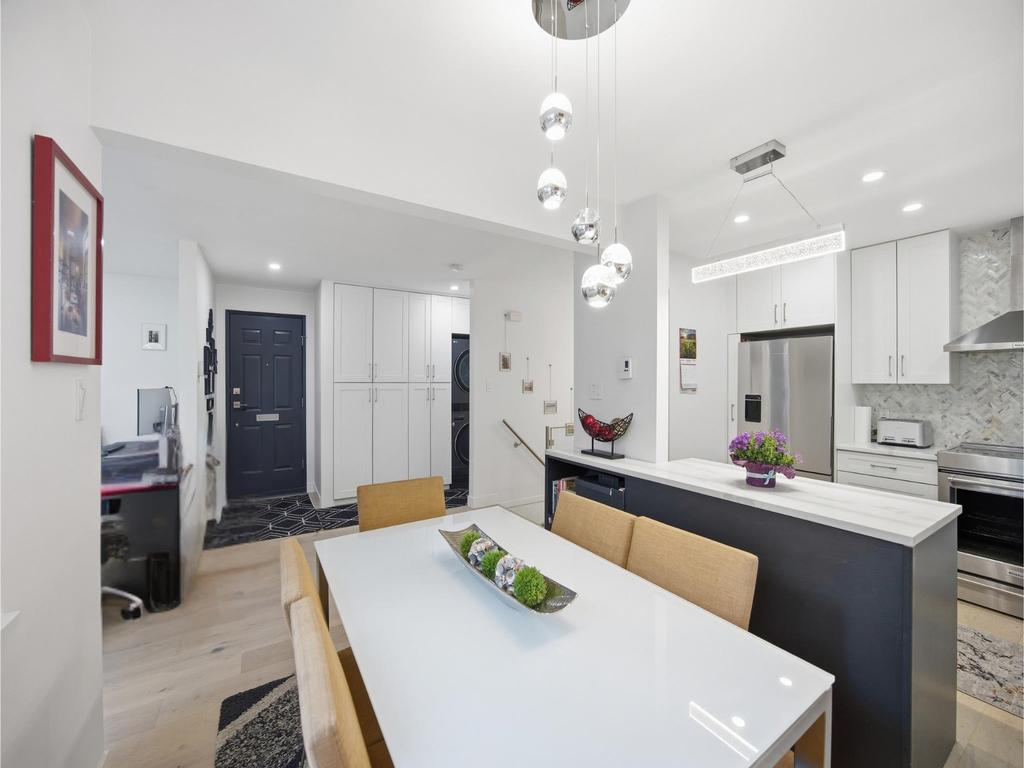 Listing Image for R3110922