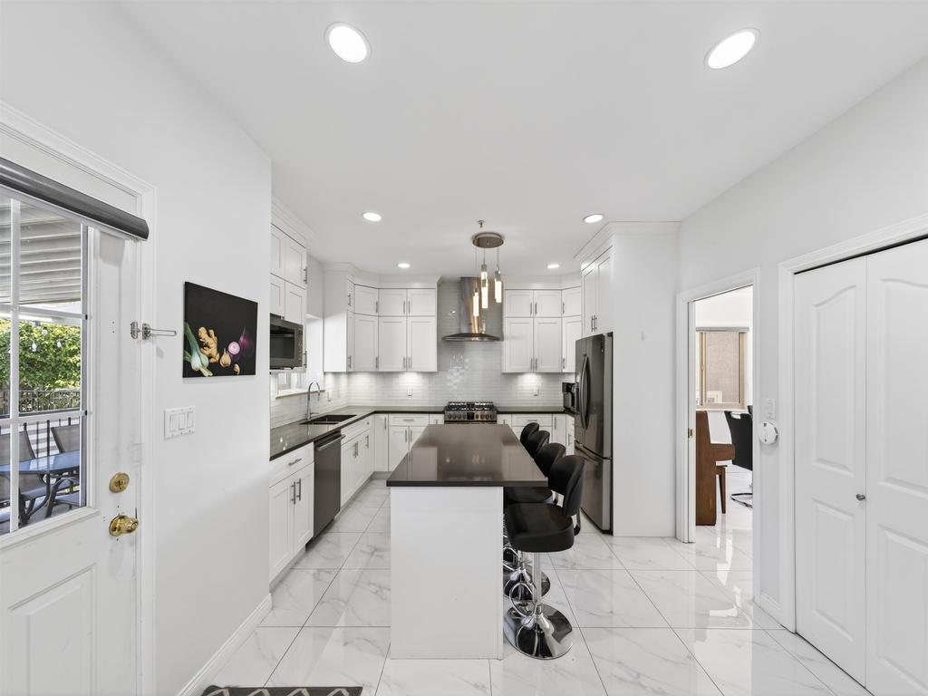 Listing Image for R3110925