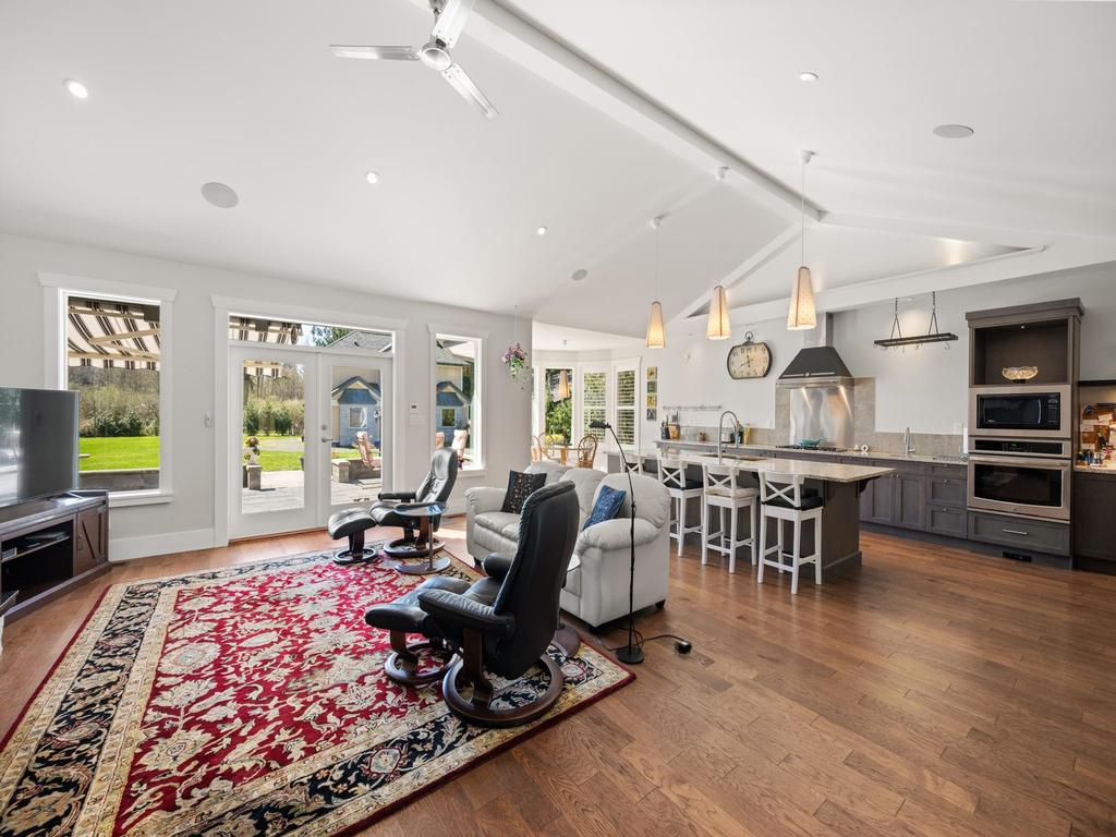 Listing Image for R3110926