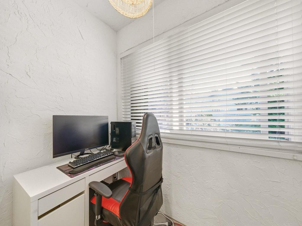 Listing Image for R3110950