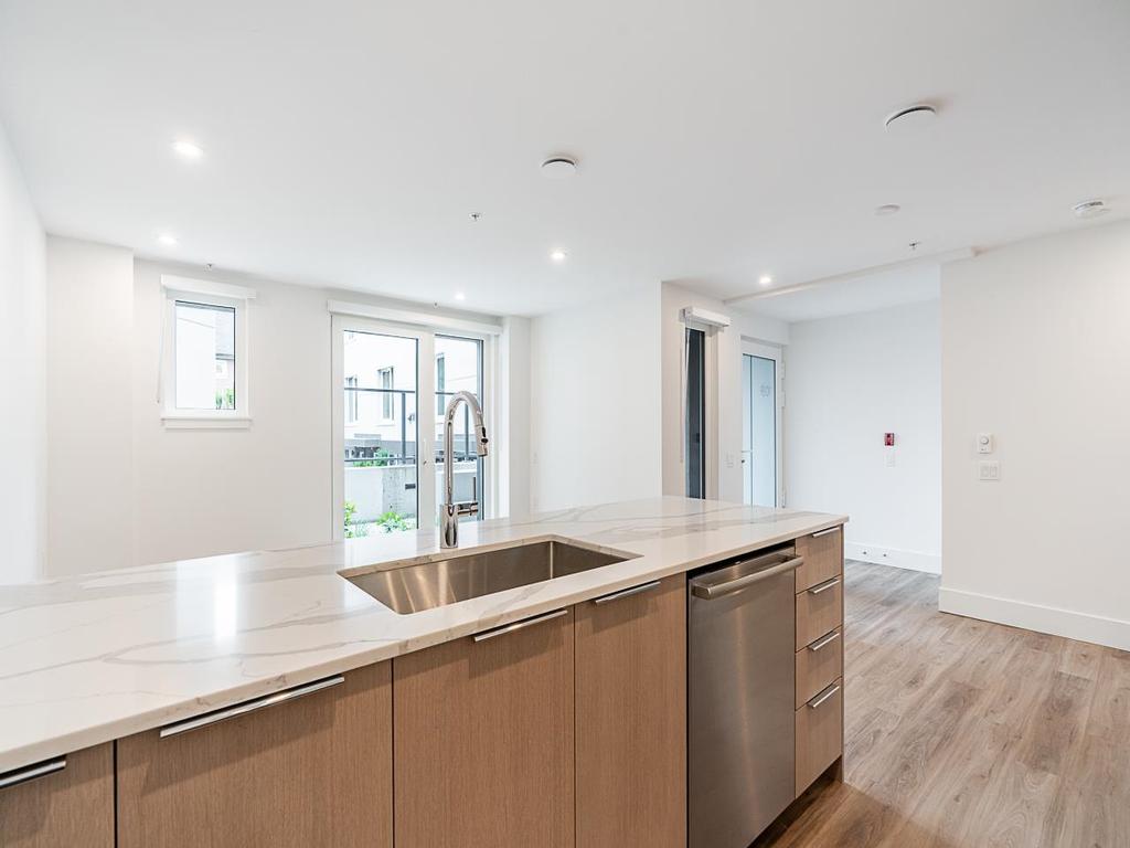 Listing Image for R3110954