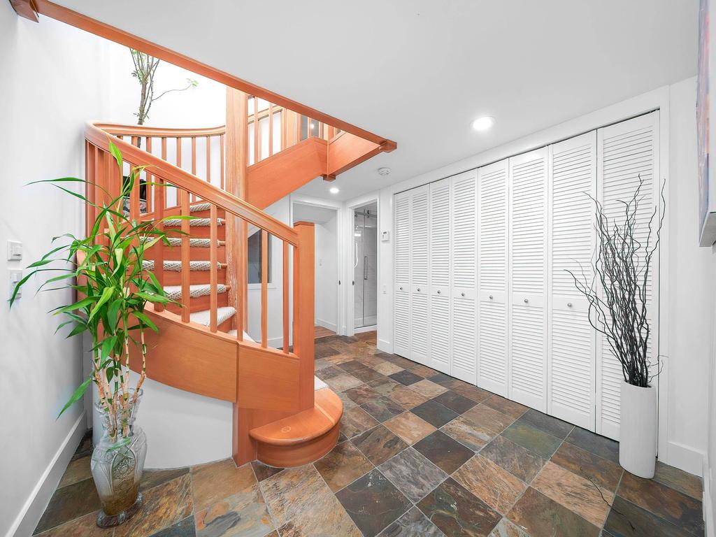 Listing Image for R3110983