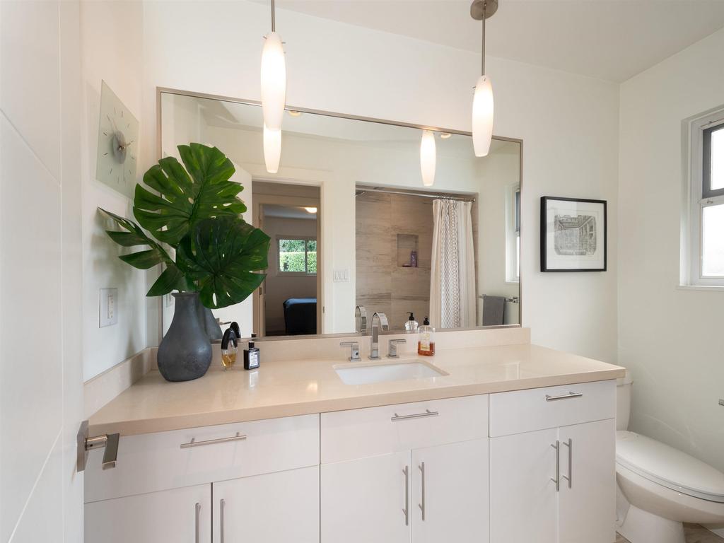 Listing Image for R3110995