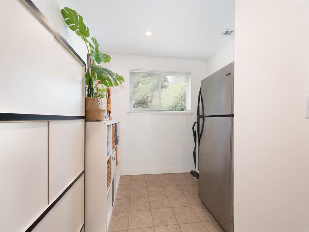 Listing Image for R3110995