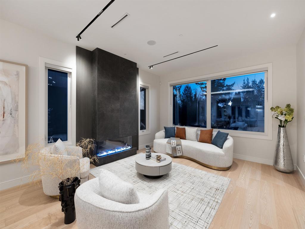 Listing Image for R3110998