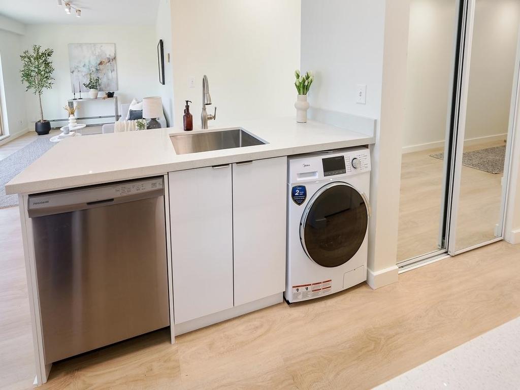 Listing Image for R3111003