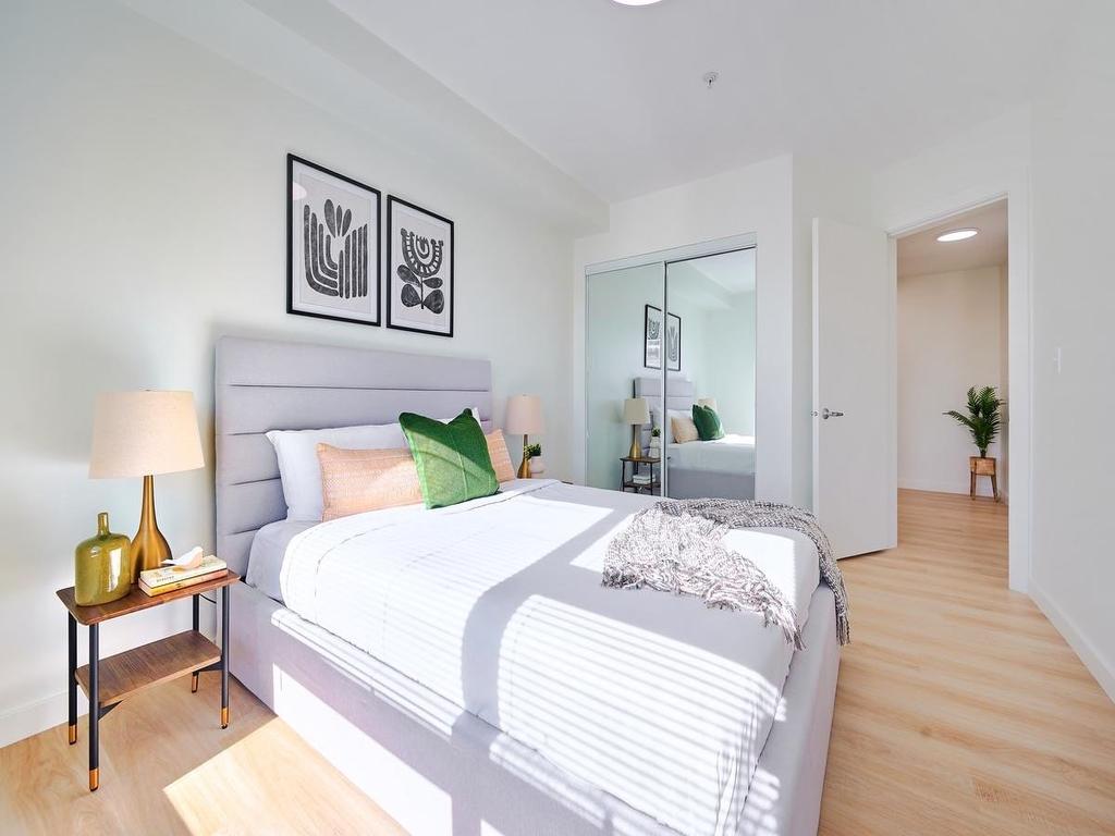 Listing Image for R3111003