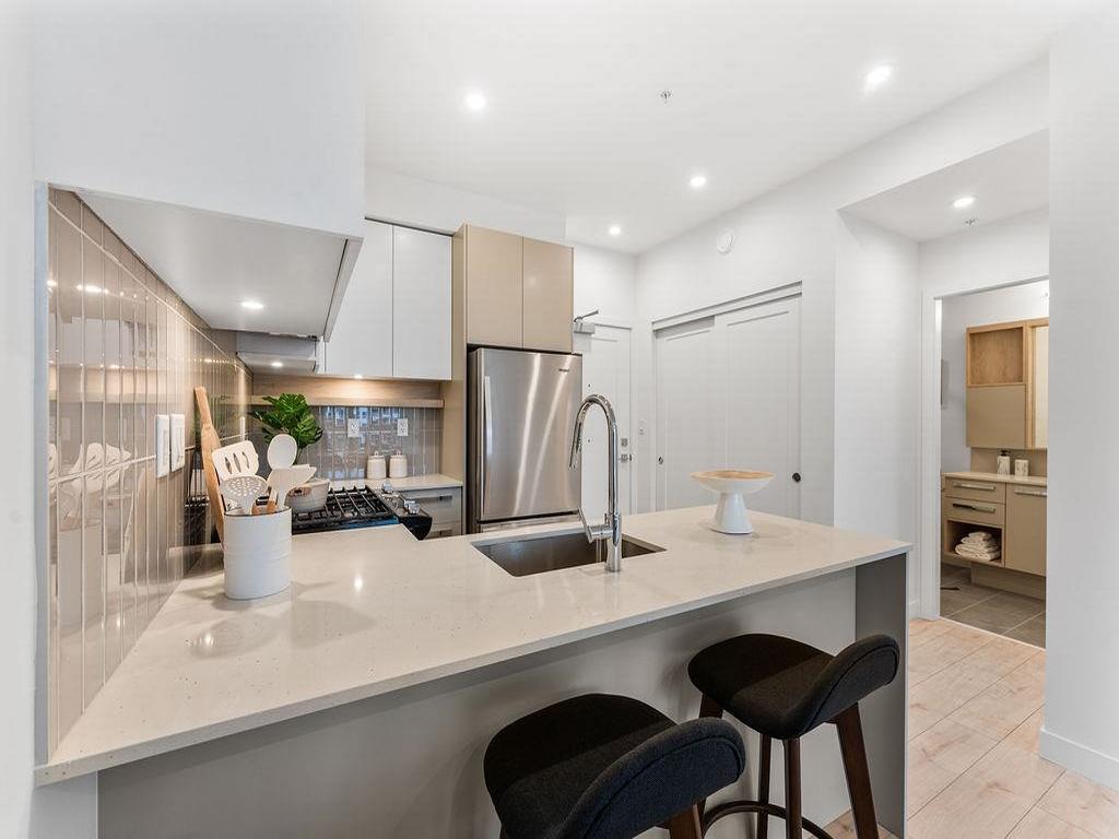 Listing Image for R3111004