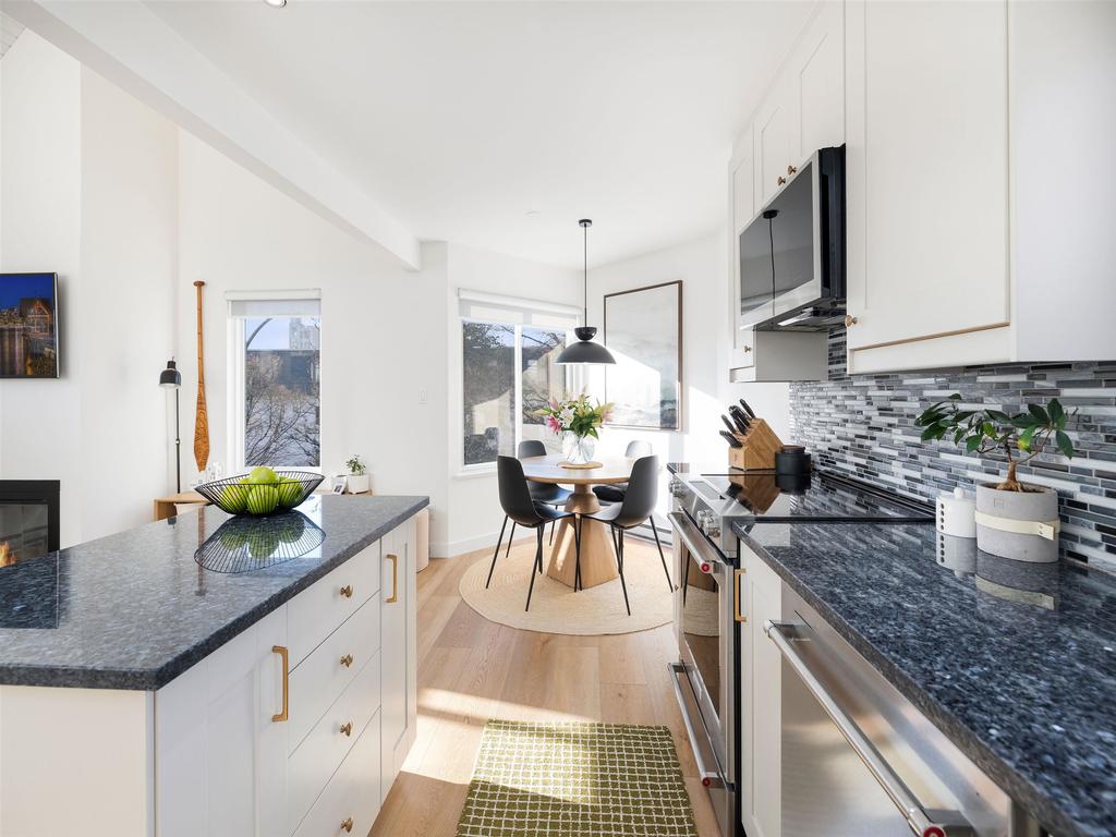 Listing Image for R3111009