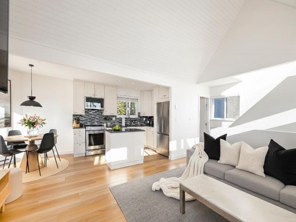 Listing Image for R3111009