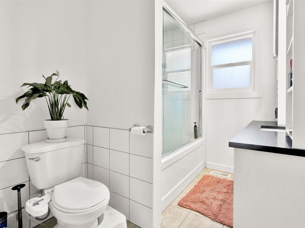 Listing Image for R3111022