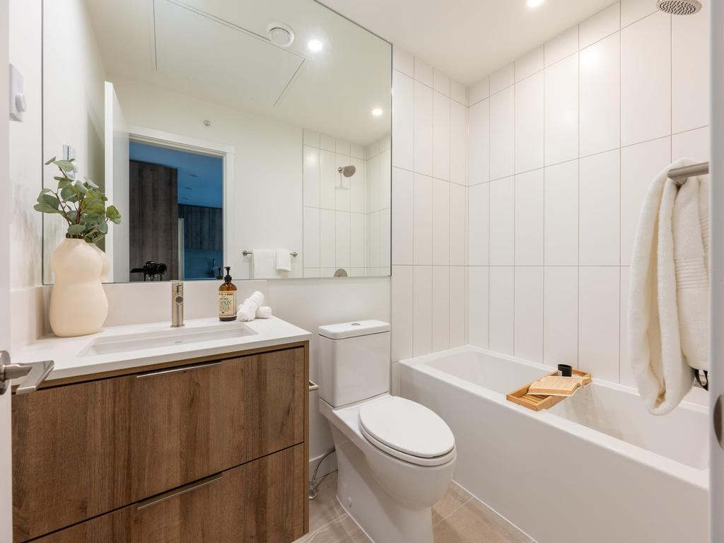 Listing Image for R3111023