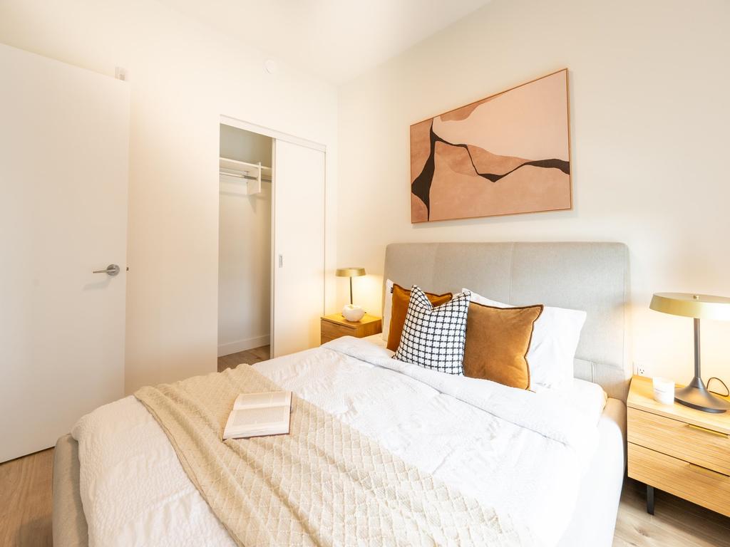 Listing Image for R3111023