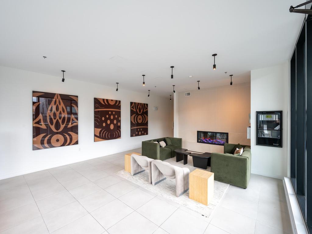 Listing Image for R3111023