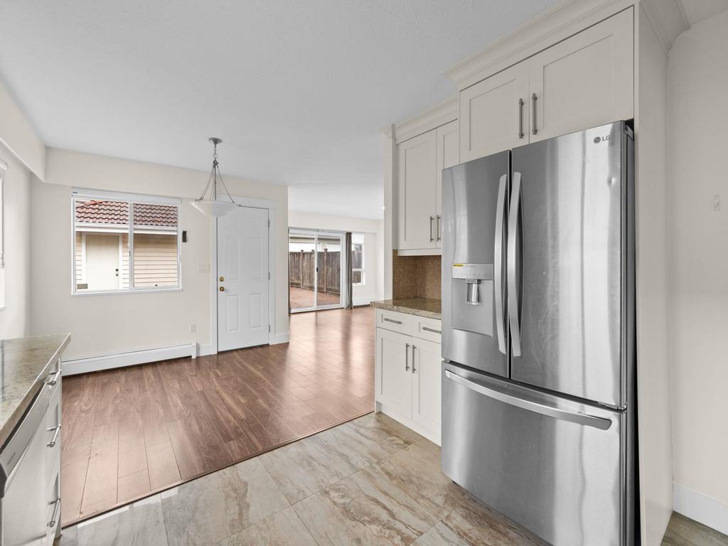 Listing Image for R3111102