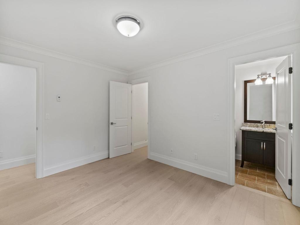 Listing Image for R3111105