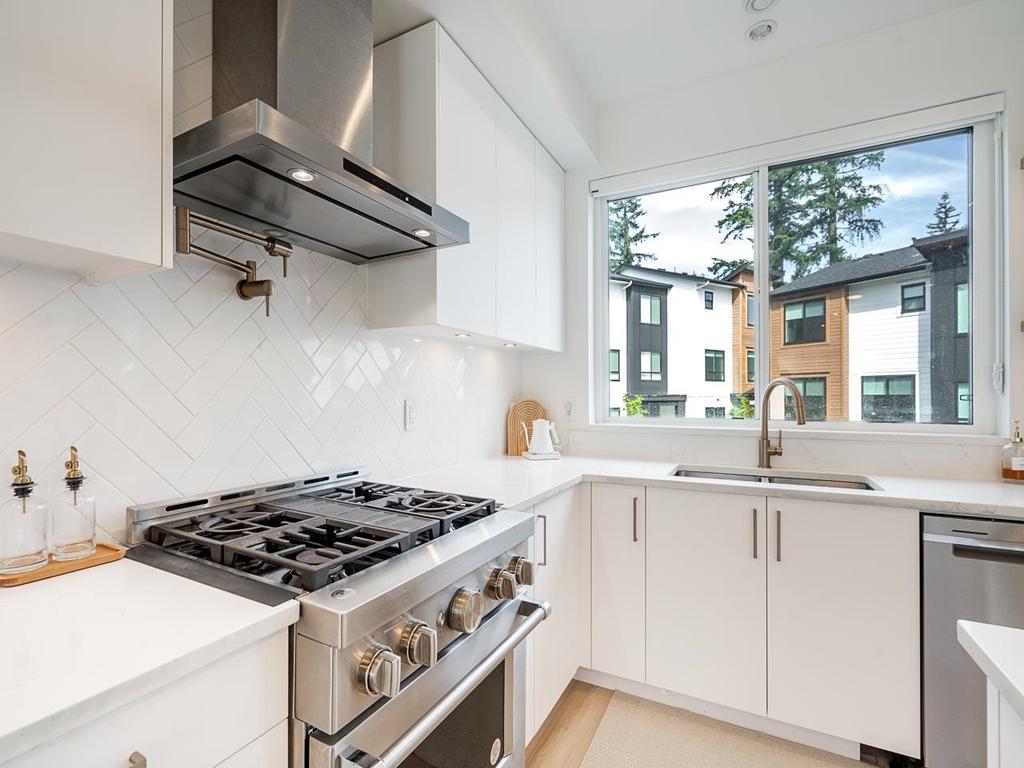 Listing Image for R3111293