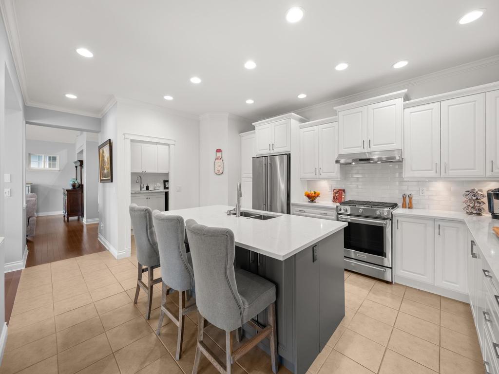 Listing Image for R3111294