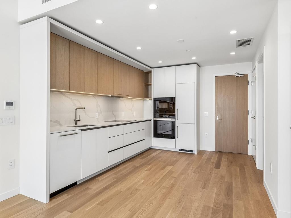 Listing Image for R3111420