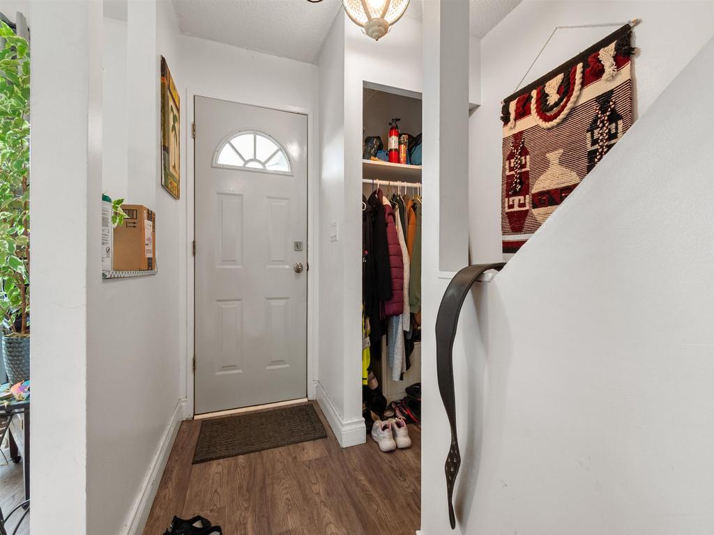 Listing Image for R3111572