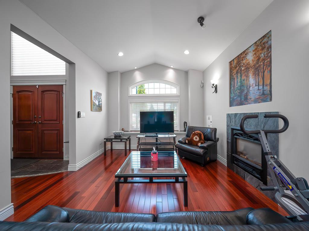 Listing Image for R3111577