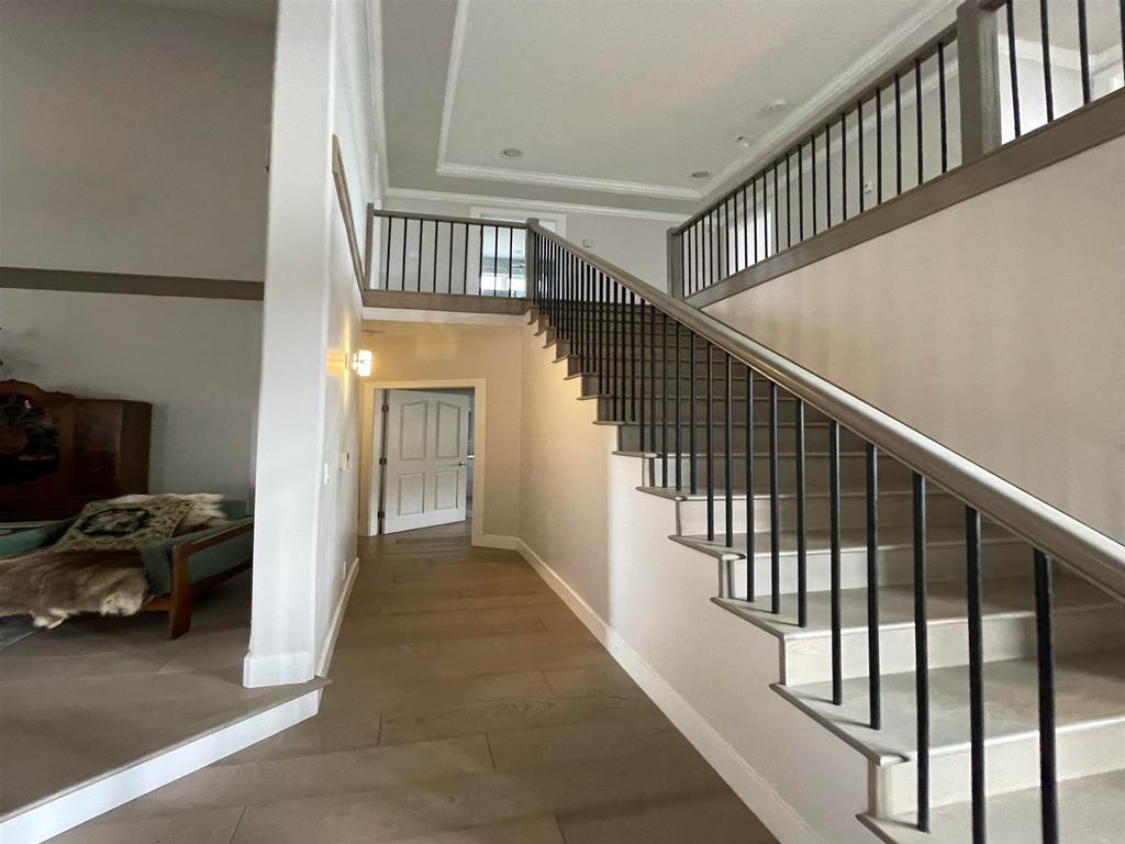 Listing Image for R3111610