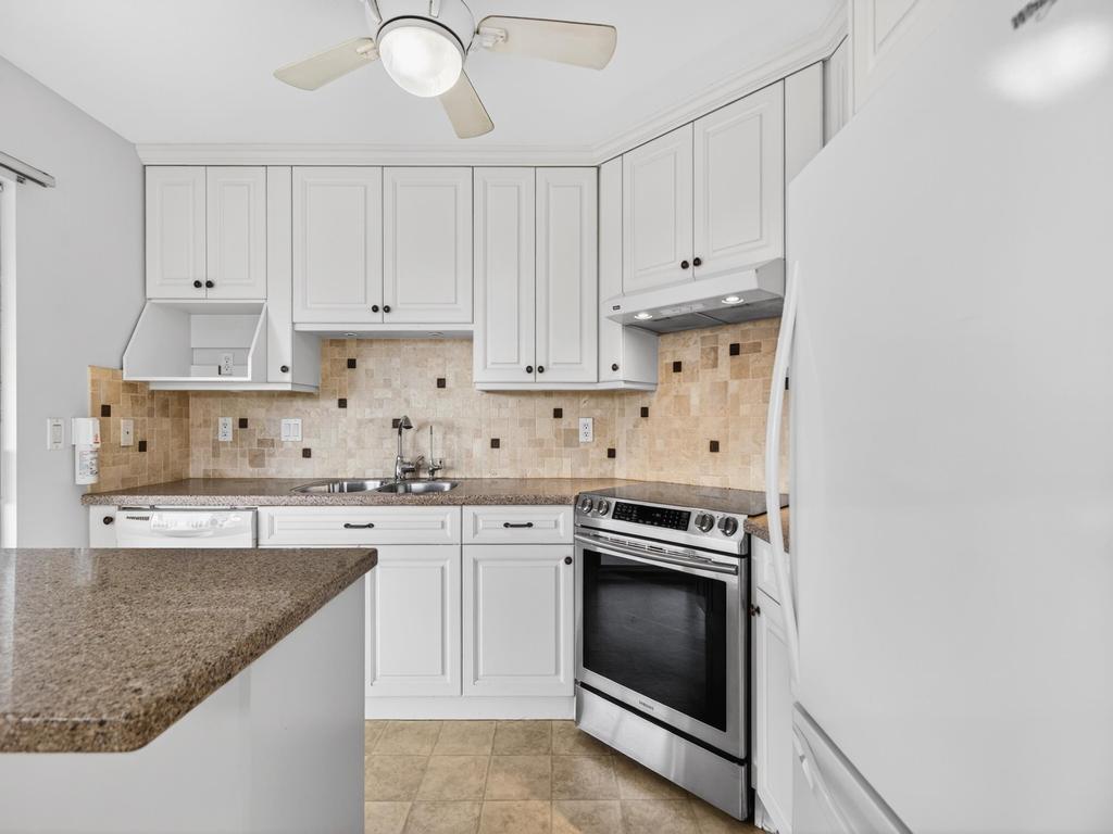 Listing Image for R3111656