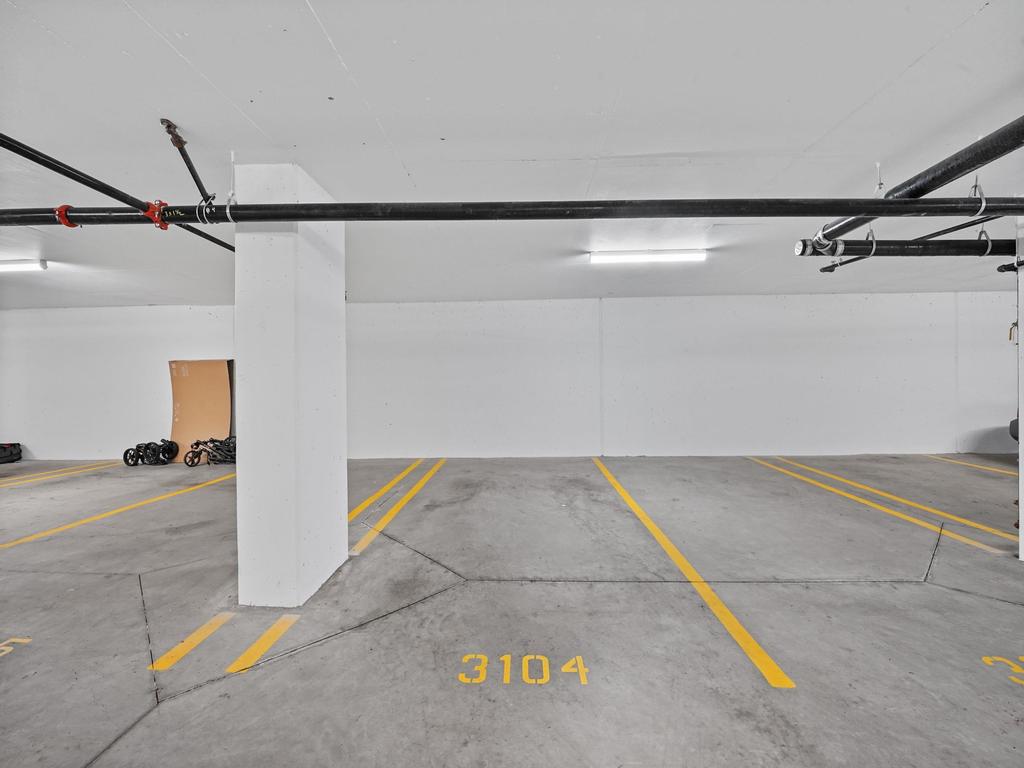 Listing Image for R3111660