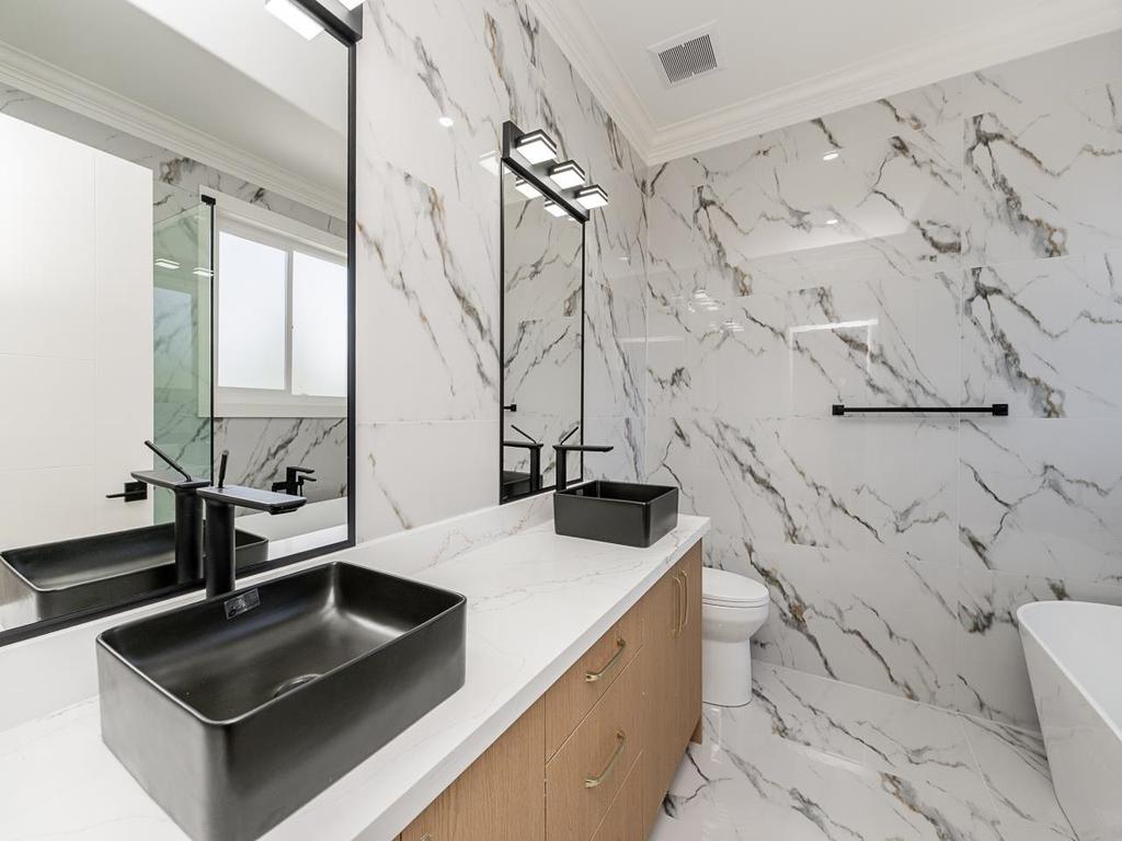 Listing Image for R3111675