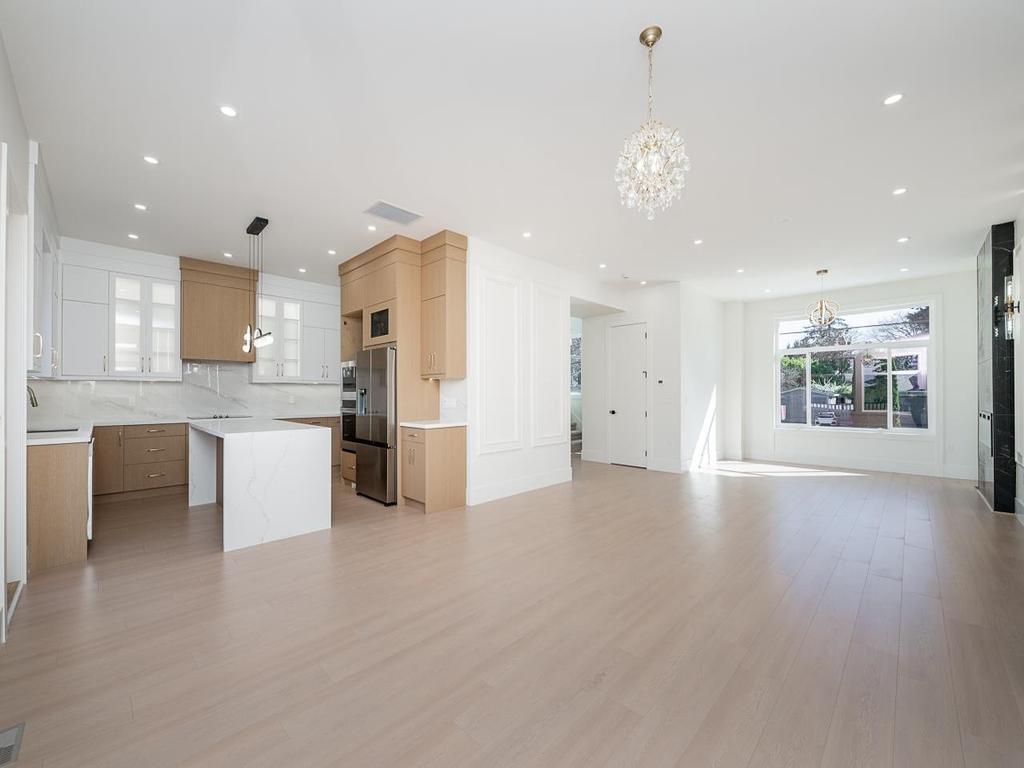 Listing Image for R3111676