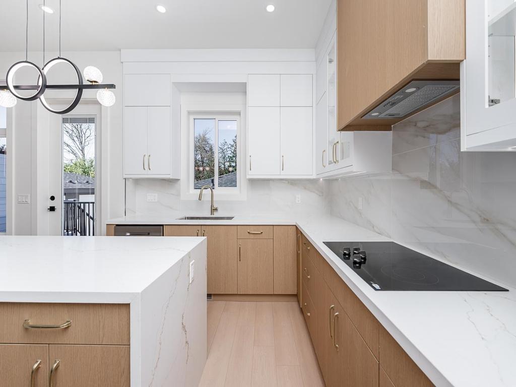 Listing Image for R3111676