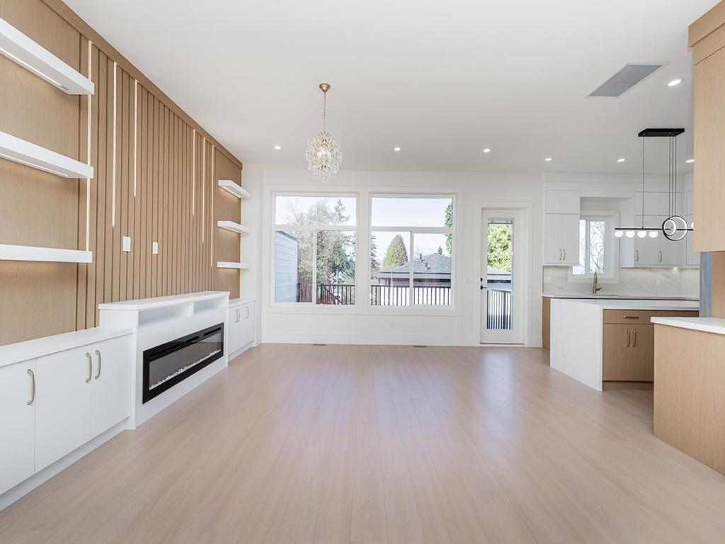 Listing Image for R3111676