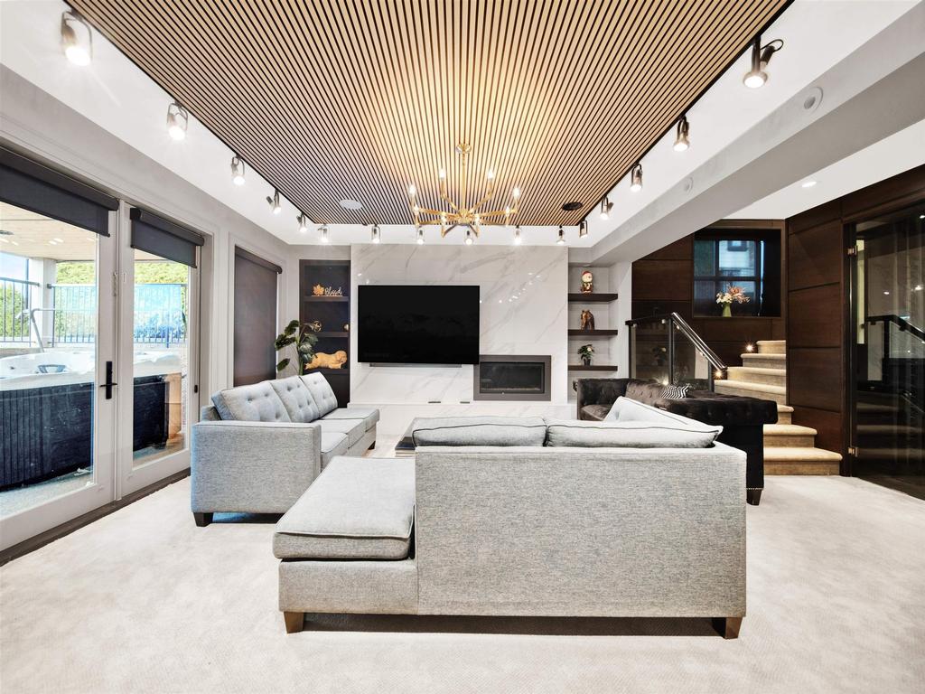 Listing Image for R3111687